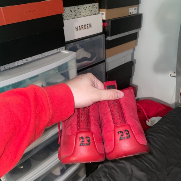 Jordan 12 gym reds